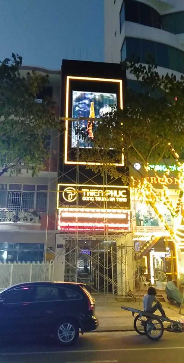 bien quang cao doc dao